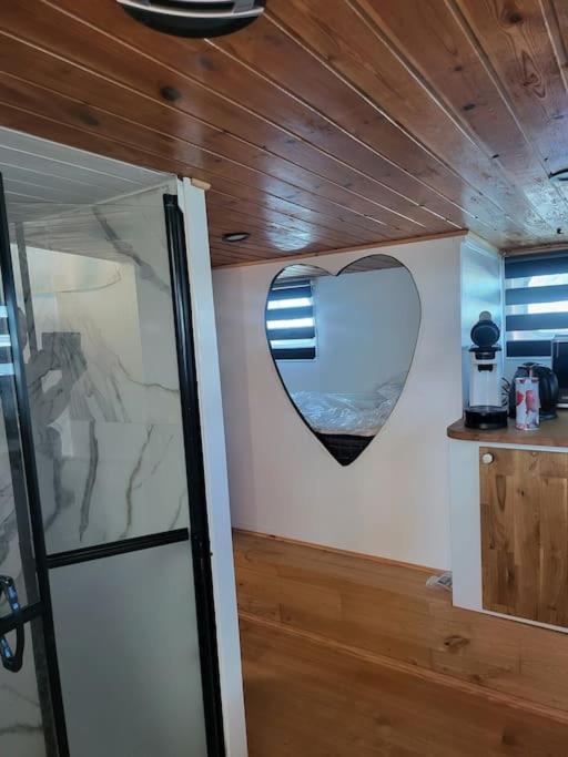 Calaidonia Boat House Hotel Calais Exterior photo