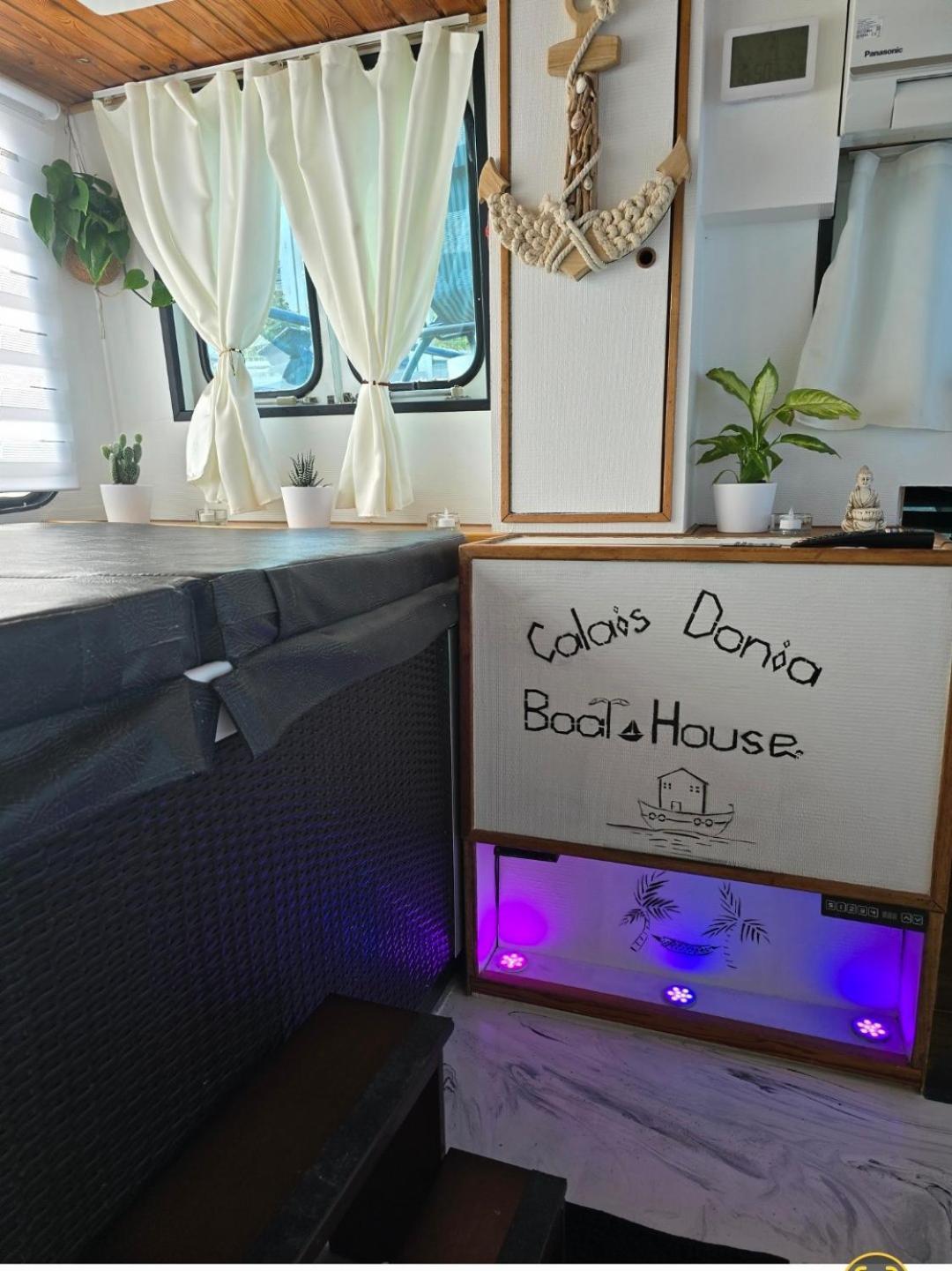 Calaidonia Boat House Hotel Calais Exterior photo